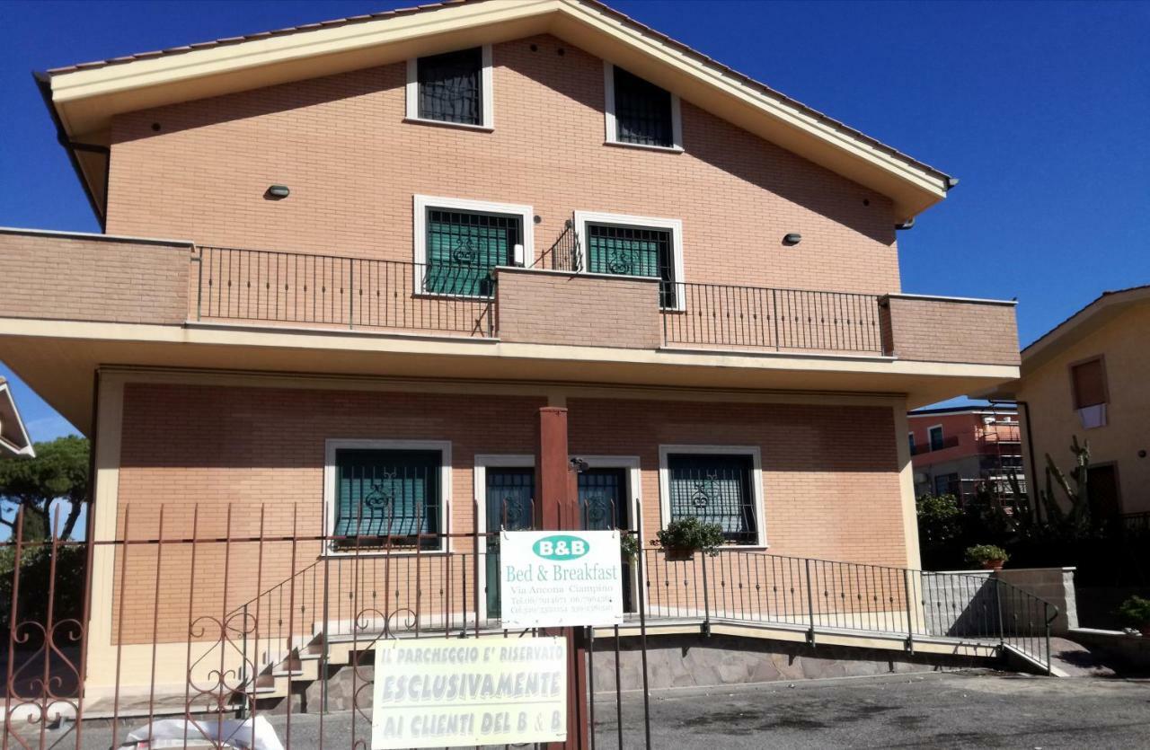 B&B Ciampino Alojamento de Acomodação e Pequeno-almoço 4*